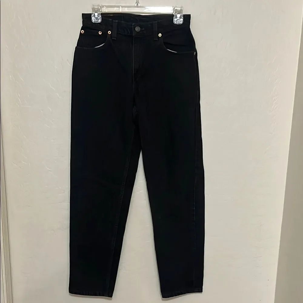Levi’s 550 Relaxed Fit Tapered Leg Black High-Waisted Distressed Jeans